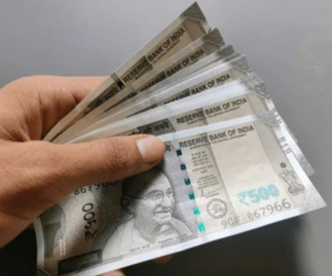 ప్రైవేట్ ఉద్యోగులకు ₹10,000 పెన్షన్..? నిజమేనా