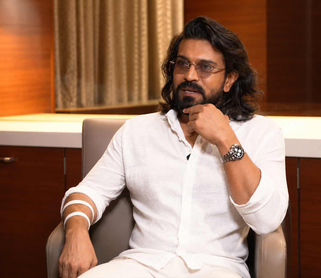 మానసికంగా కుంగిపోయా.. ఆయన మాటలే నన్ను మార్చాయి.. రామ్ చరణ్..